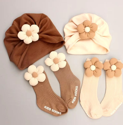 Infant Girl Flower Bonnet with Socks Set